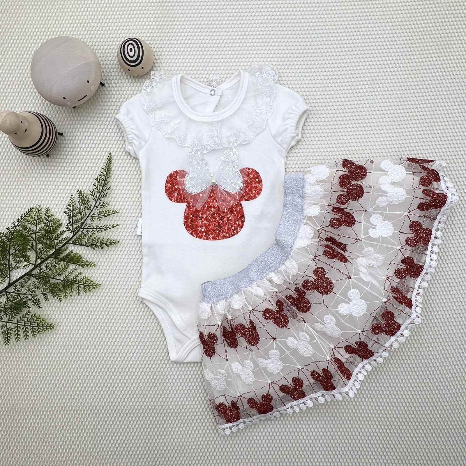 1-2-3 Yaş Payetli Mickey Nakışlı Kısa Kollu Brode Etekli 2li Kız Bebek Takımı