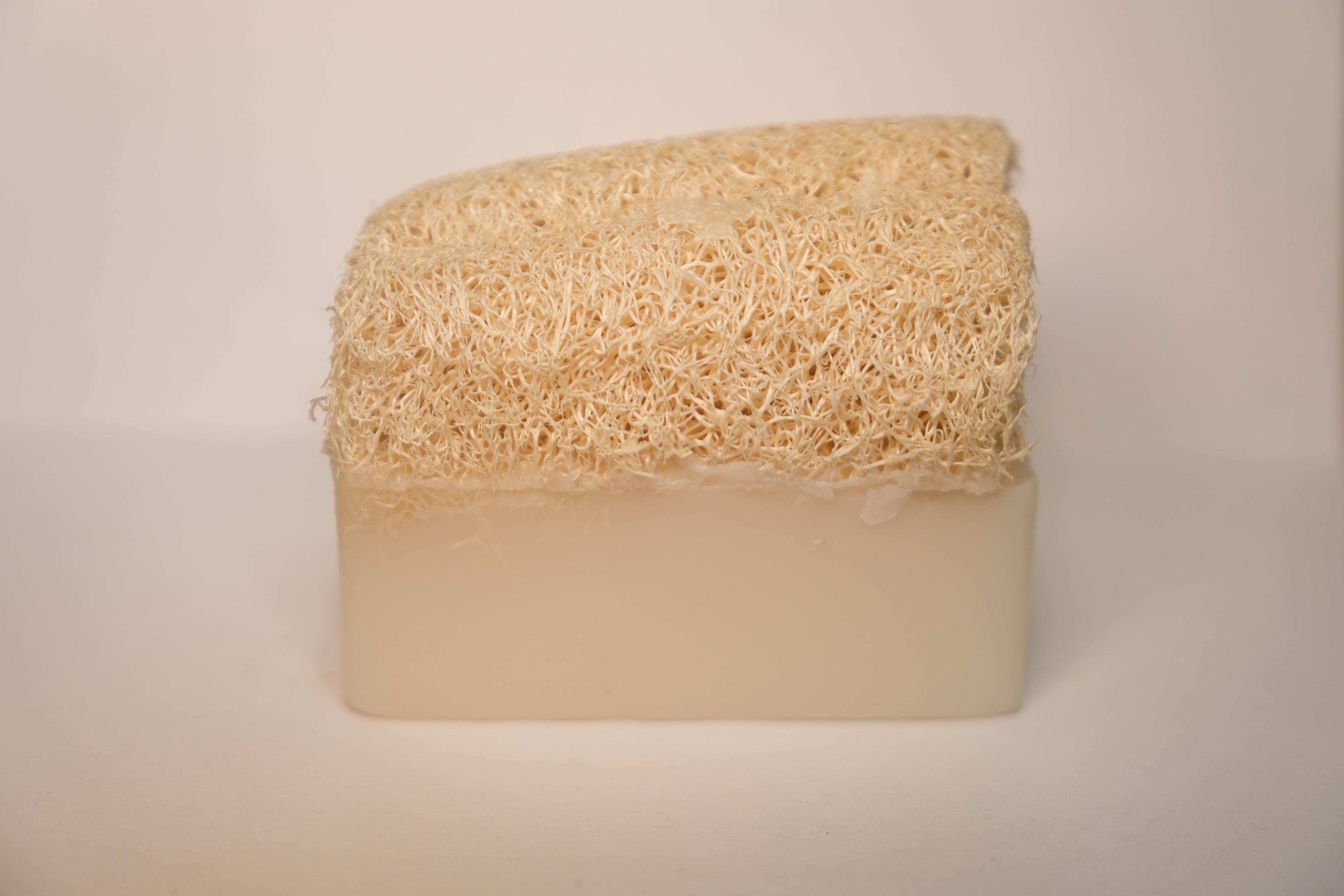 EŞEK SÜTLÜ LİFLİ SABUN 125 GR