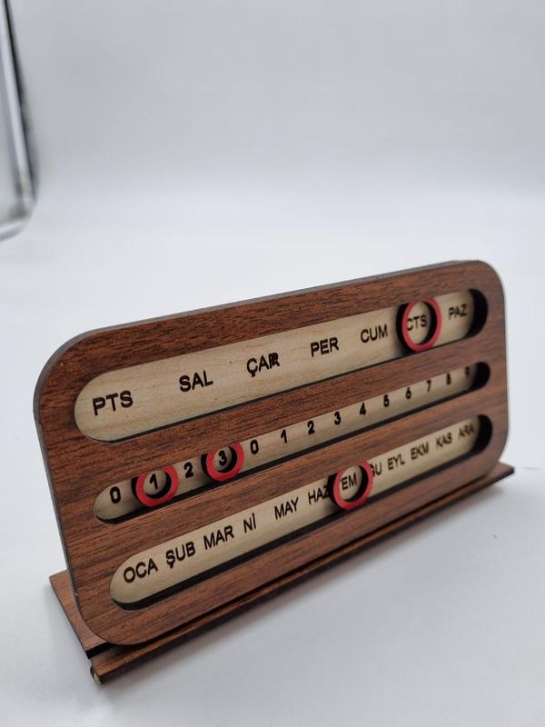 Masa Üstü Ahşap Perpetual Sonsuz Takvim 12 Cm X 9 Cm