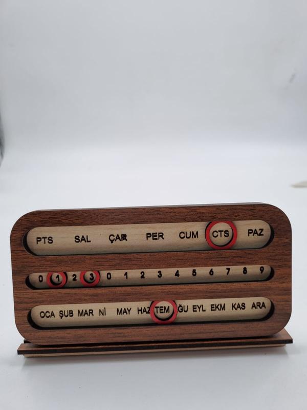 Masa Üstü Ahşap Perpetual Sonsuz Takvim 12 Cm X 9 Cm