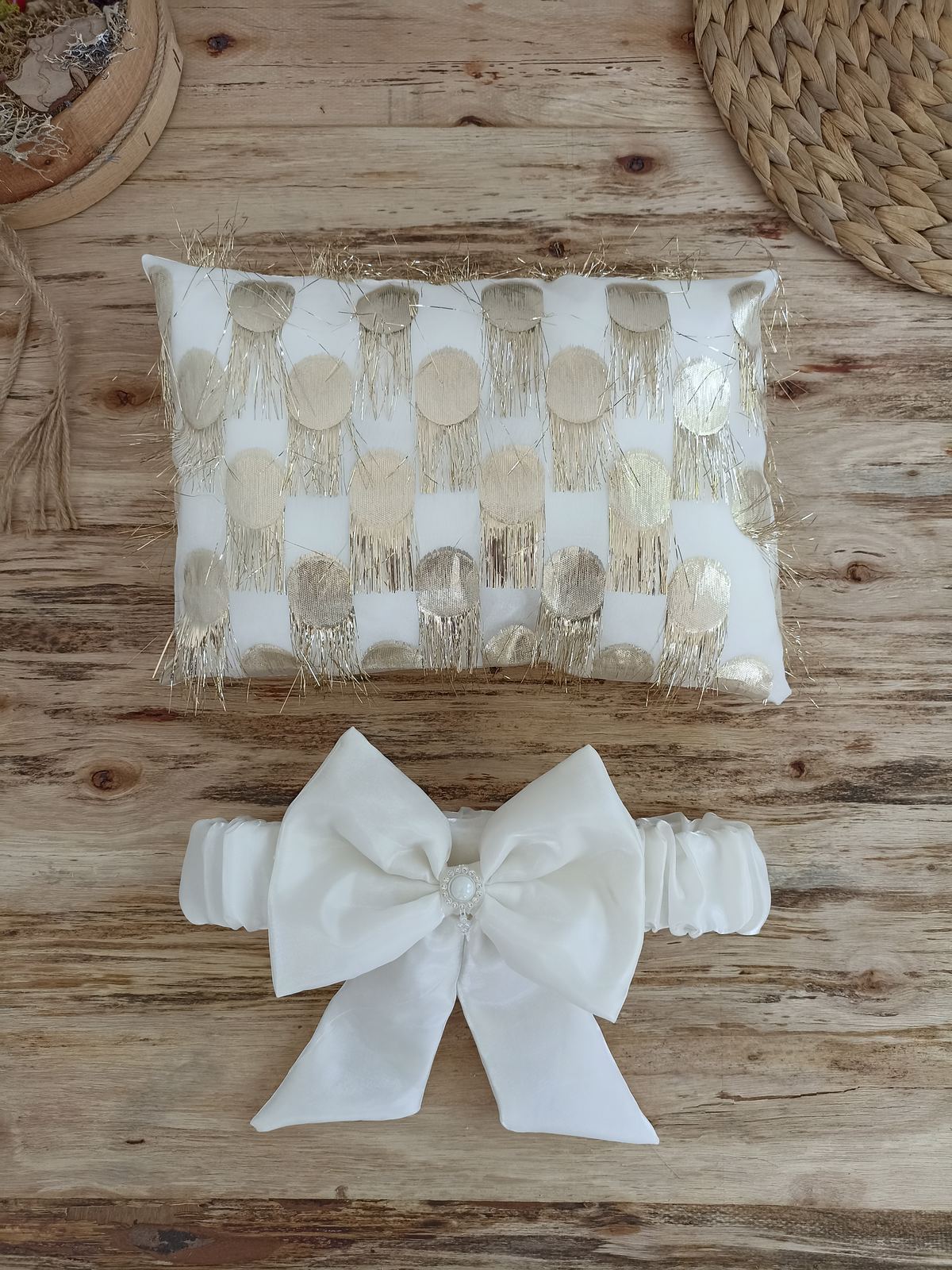 Yenidoğan İzmir İncisi Tül İşlemeli Pamuklu Fiyonklu Kundaklı Lüks 3lü Alt Açma Seti