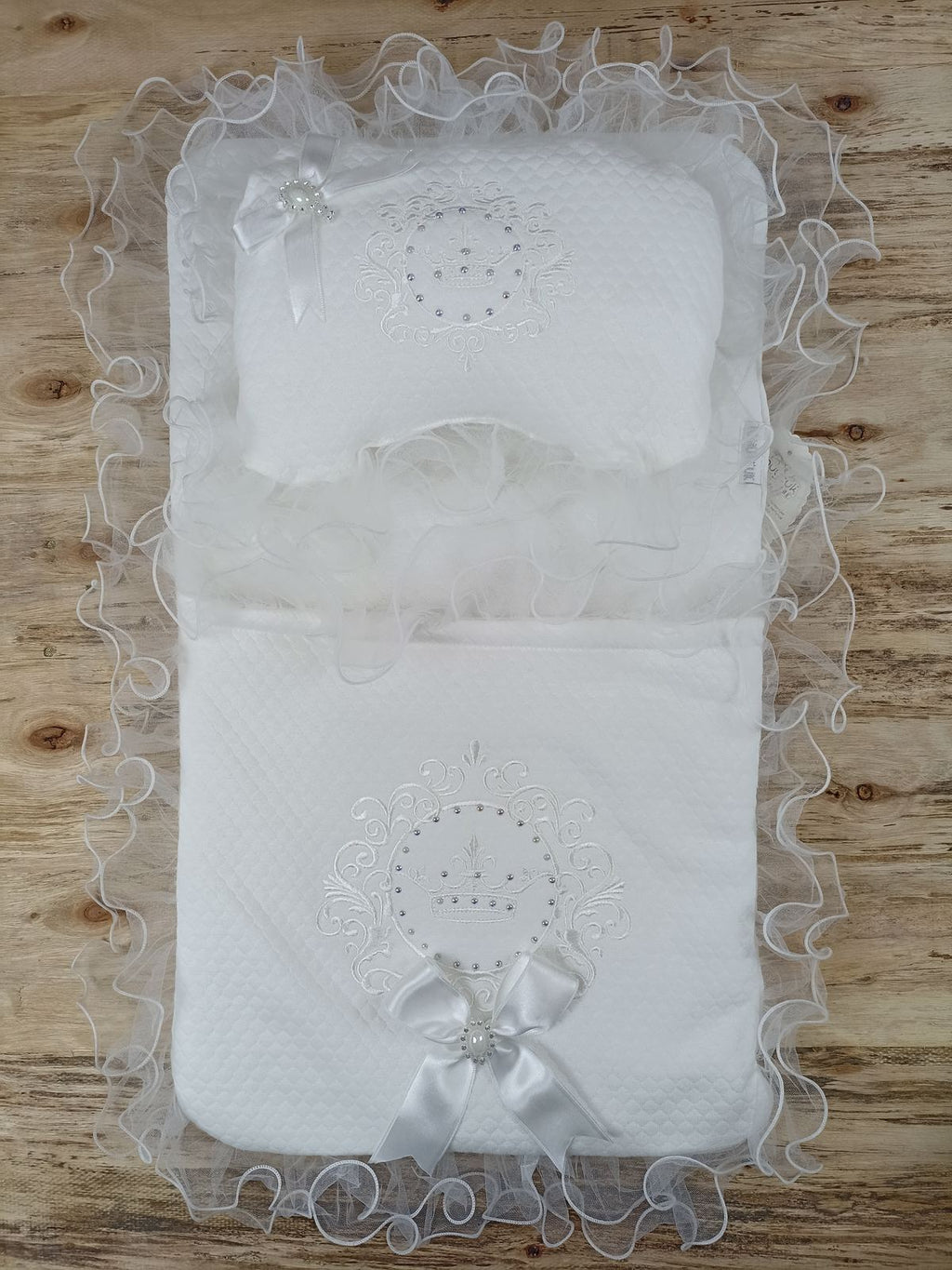 Yenidoğan Bal Peteği Taç Nakışlı Kundaklı Trilüks 3lü Alt Açma Seti