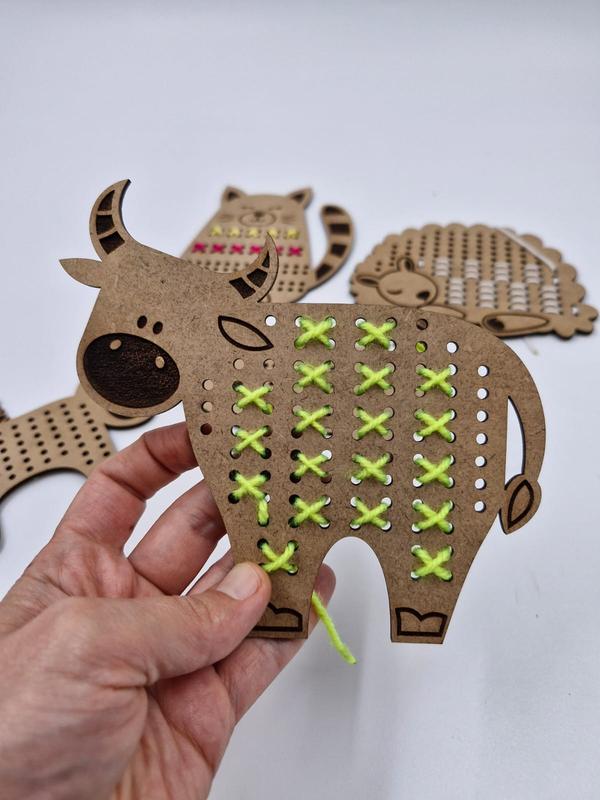 Ahşap Montessori İp Gerçirme Örme Oyunu 10 lu Set