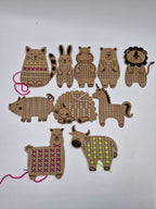 Ahşap Montessori İp Gerçirme Örme Oyunu 10 lu Set