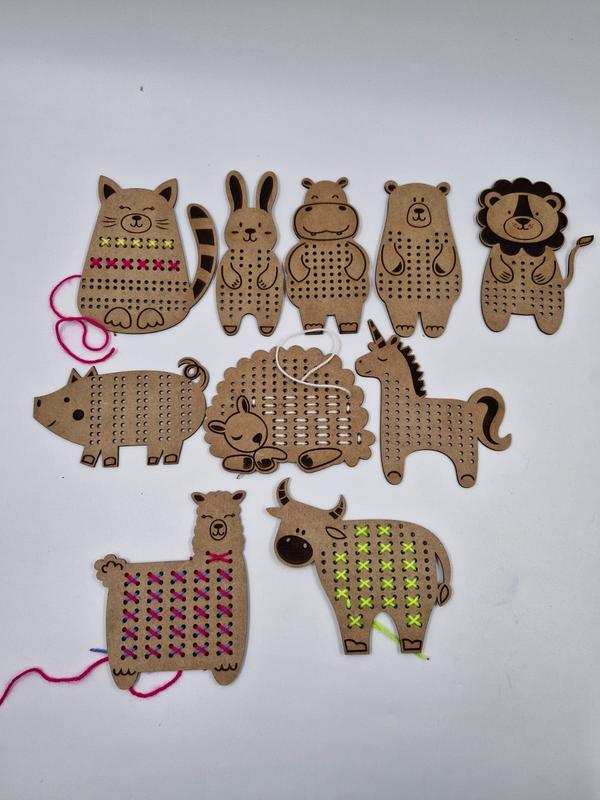 Ahşap Montessori İp Gerçirme Örme Oyunu 10 lu Set